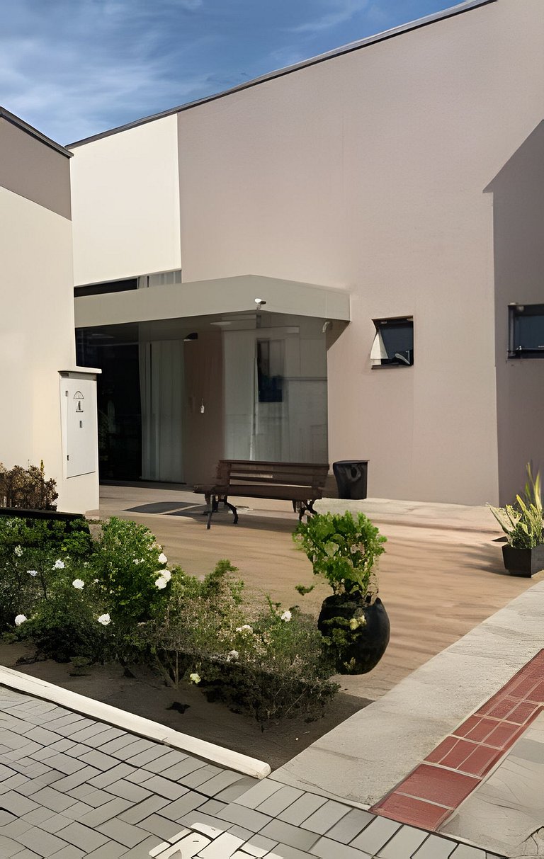 Apto Térreo com Garden | A/C e Churrasqueira