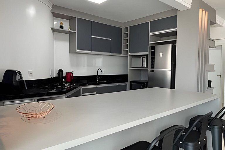 3 Quartos com Ar | 2 Vagas | Próx. Quiero Café