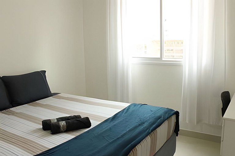 3 Quartos com A/C | 2 Vagas | 500m da Praia