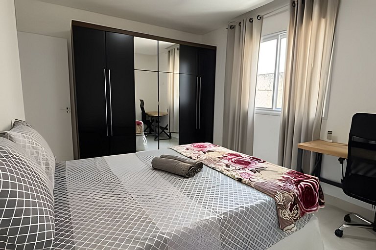 3 Quartos com Ar | 2 Vagas | Próx. Quiero Café