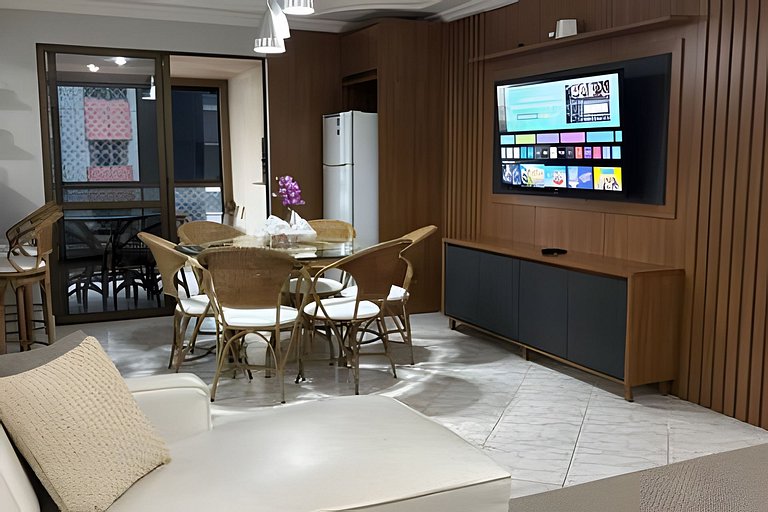 Apto amplio climatizado | Shopping y playa a 150m