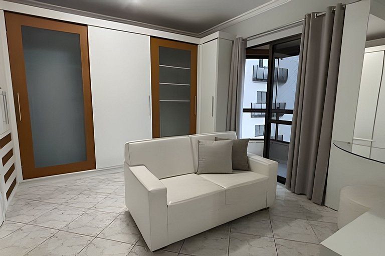 Apto amplio climatizado | Shopping y playa a 150m