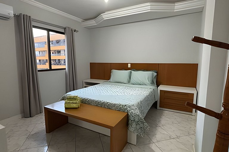 Apto amplio climatizado | Shopping y playa a 150m