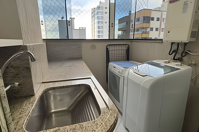 Apê amplo climatizado | Shopping e praia a 150m