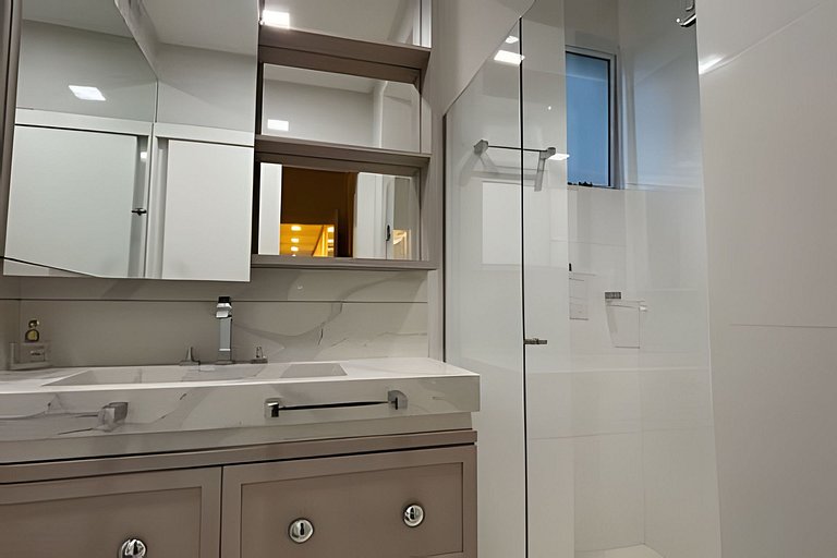 Near Hard Rock: 3 Suites + Parking + Gourmet View