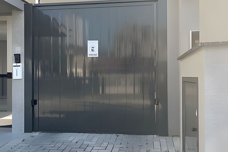 Porto Industrial: A/C | Vaga | Praia a 400m