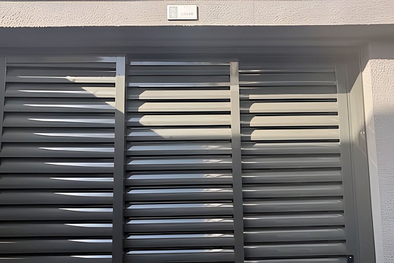 Porto Industrial: A/C | Vaga | Praia a 400m
