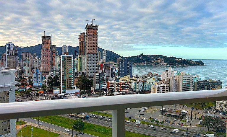 18th Floor | BBQ, Ocean View & Pool