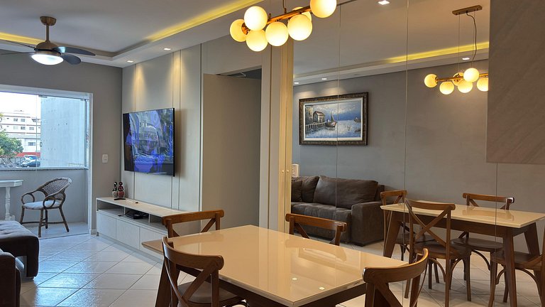 Central BC Apt | 450m to the beach + A/C + parking