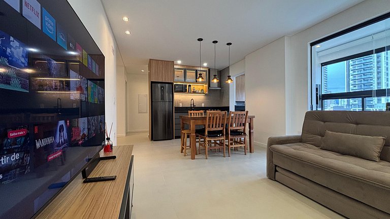 Central Apt | 2 Suites + A/C + Sea View