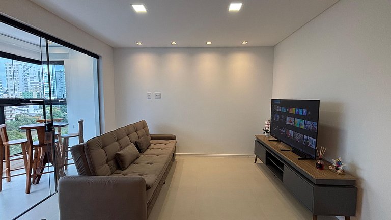 Central Apt | 2 Suites + A/C + Sea View