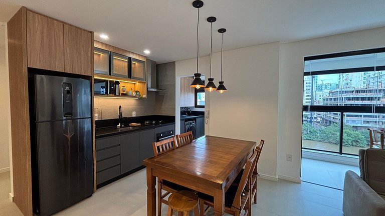 Central Apt | 2 Suites + A/C + Sea View