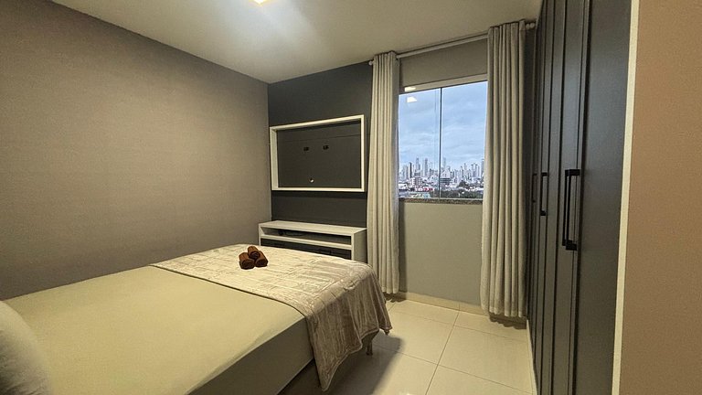 Apê 1 Suíte + 1 c/ A/C | Sacada c/ vista + Vaga