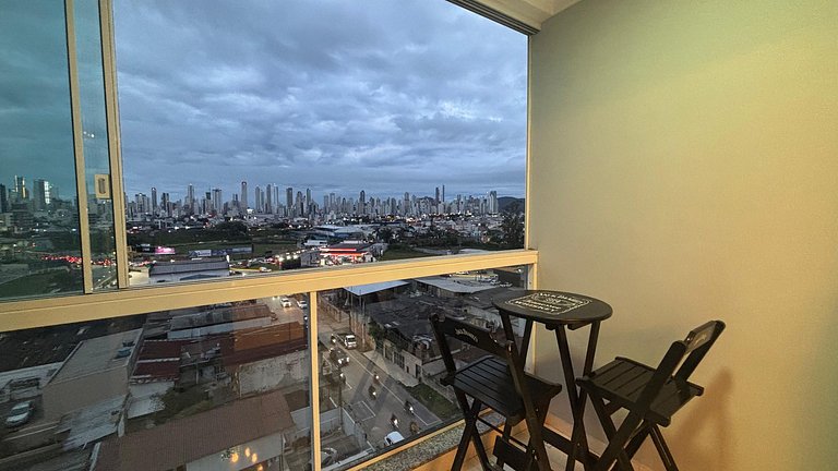Apê 1 Suíte + 1 c/ A/C | Sacada c/ vista + Vaga