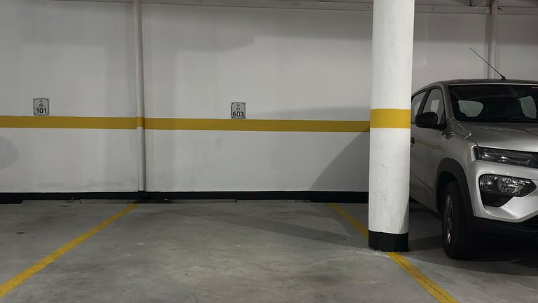 Apê 1 Suíte + 1 c/ A/C | Sacada c/ vista + Vaga