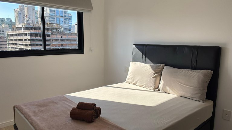 Central Apt | 2 Suites + A/C + Sea View