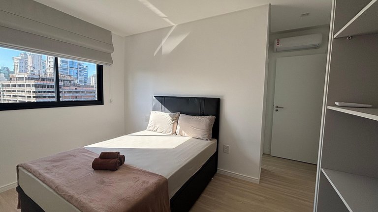 Central Apt | 2 Suites + A/C + Sea View