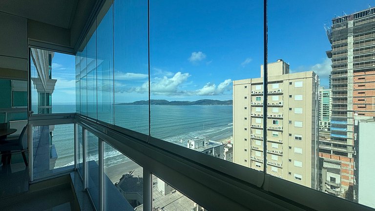 Near Hard Rock: 3 Suites + Parking + Gourmet View