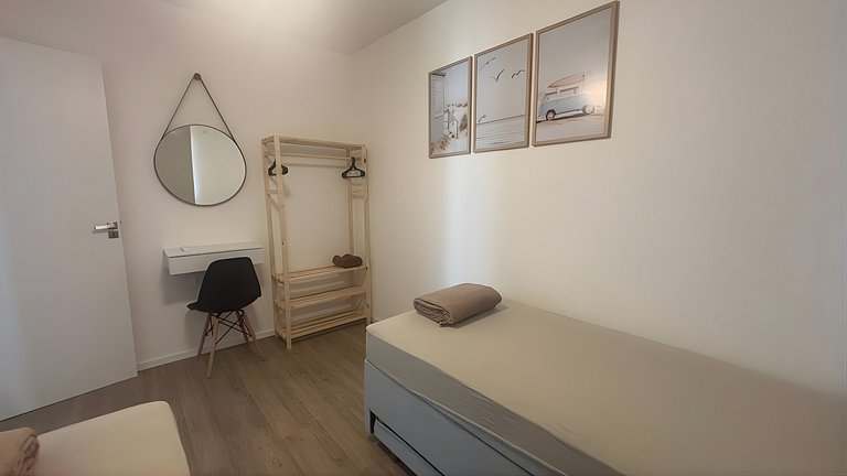 Full Apt | Pool • BBQ • Parking