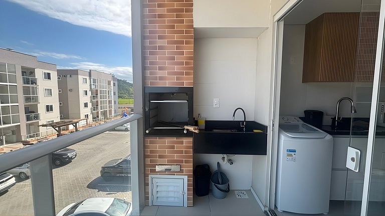 Full Apt | Pool • BBQ • Parking