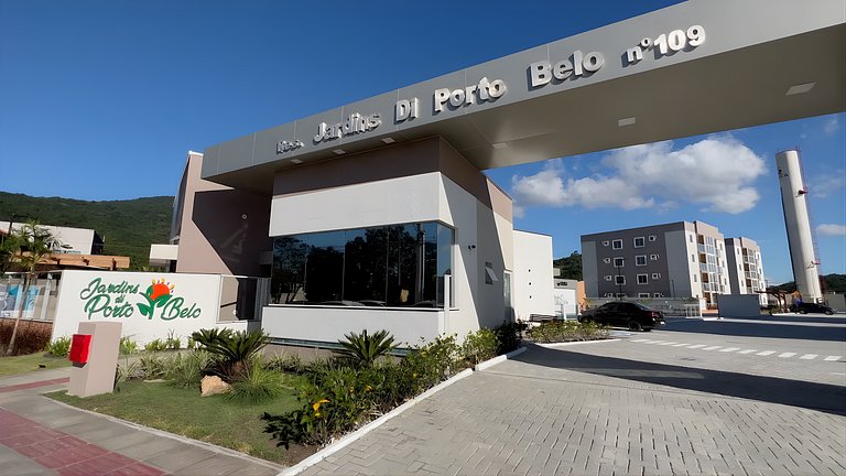 Full Apt | Pool • BBQ • Parking