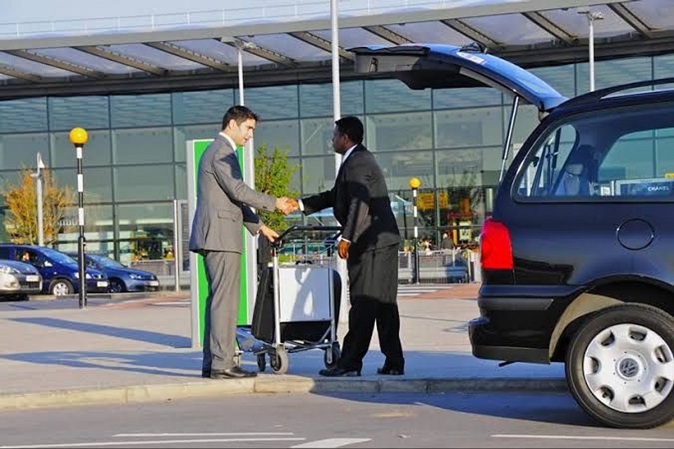 ✈️ Transfer dos aeroportos de Navegantes e Floripa para Balneário Camboriú, Itapema e Porto Belo: opções e preços